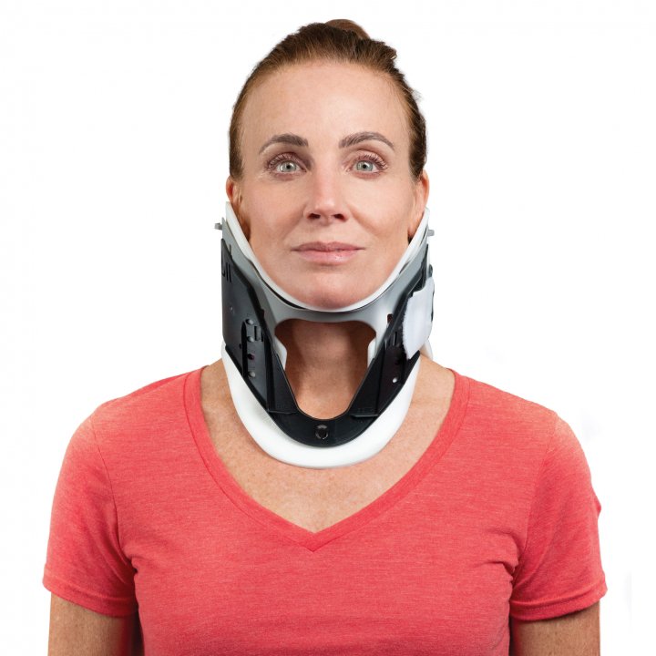 Rigid Cervical Collar ProCare® Preformed Adult One Size Fits Most One-Piece / Trachea Opening 1-3/4 to 3-1/2 Inch Height 11 to 23 Inch Neck Circumference